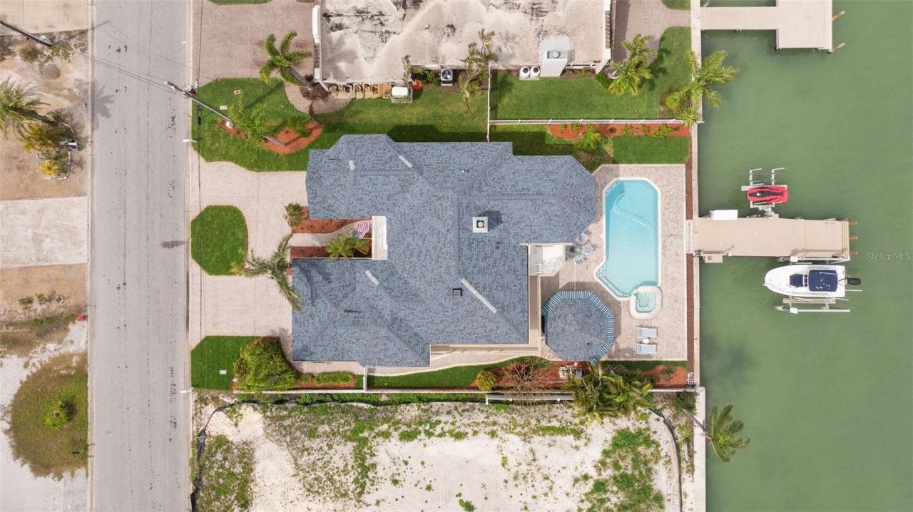 11445 9th Street E, Treasure Island, FL 33706 Photo