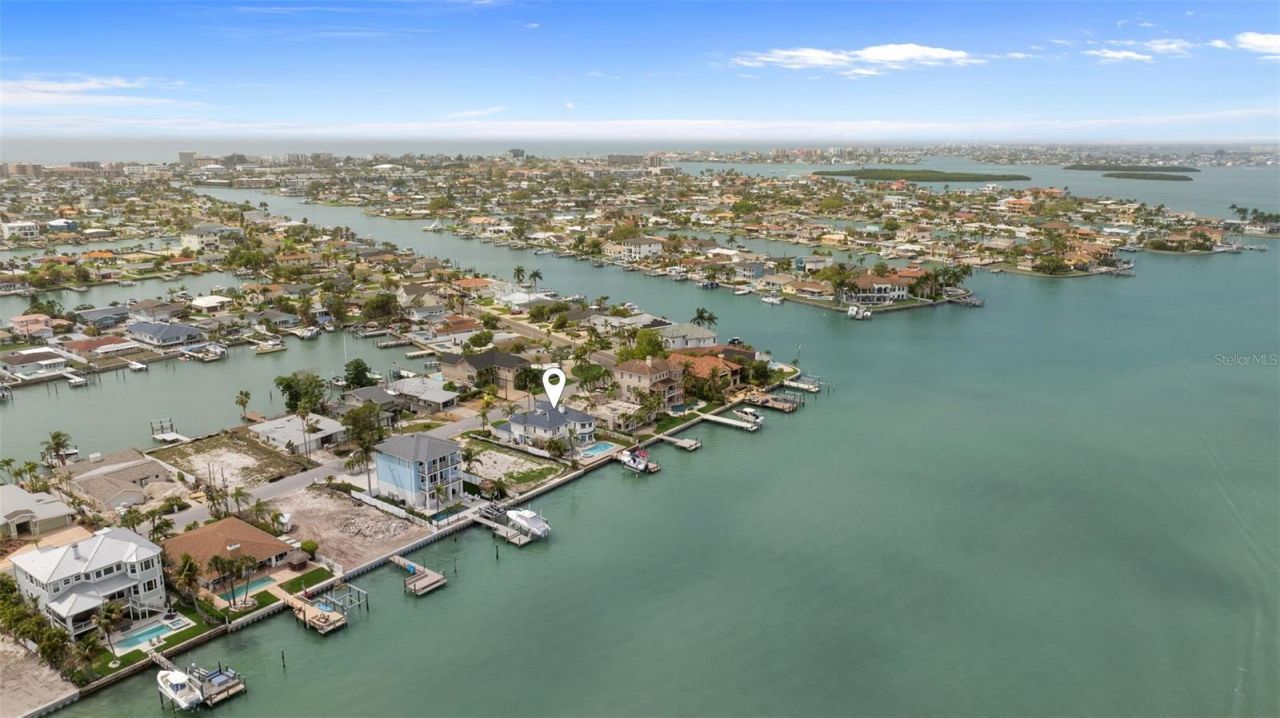 11445 9th Street E, Treasure Island, FL 33706 Photo