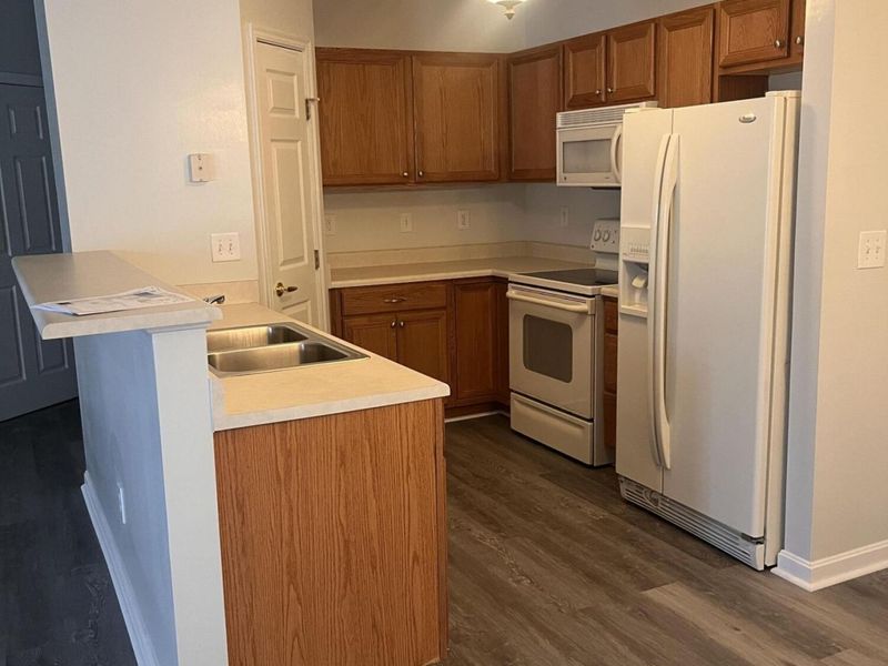 955 Mistflower Lane, Florence, KY 41042 Photo 2