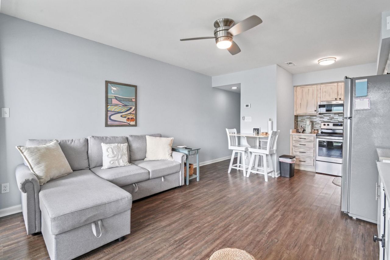 301 N Waccamaw Dr. Photo 10