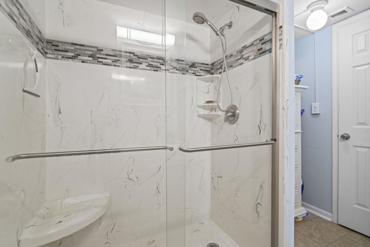 301 N Waccamaw Dr. Photo 14