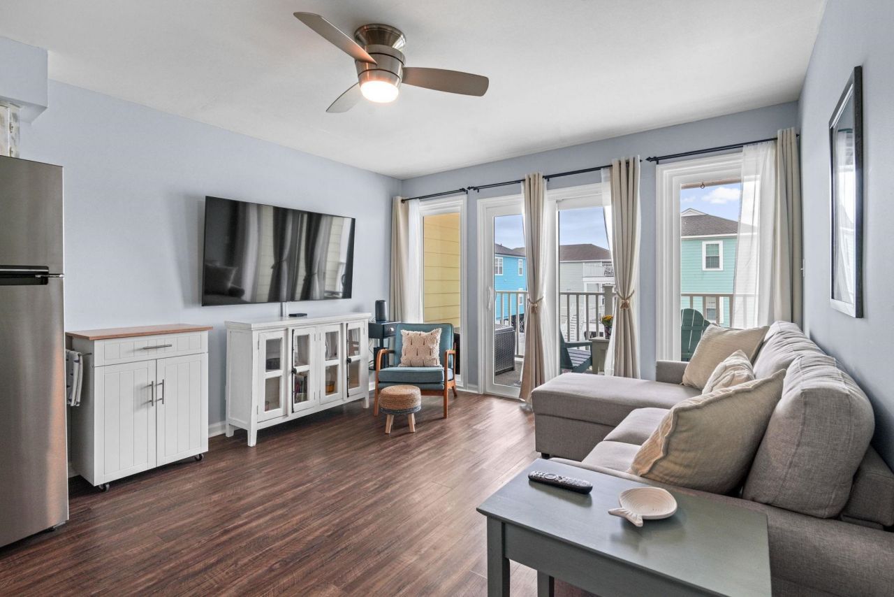 301 N Waccamaw Dr. Photo 6