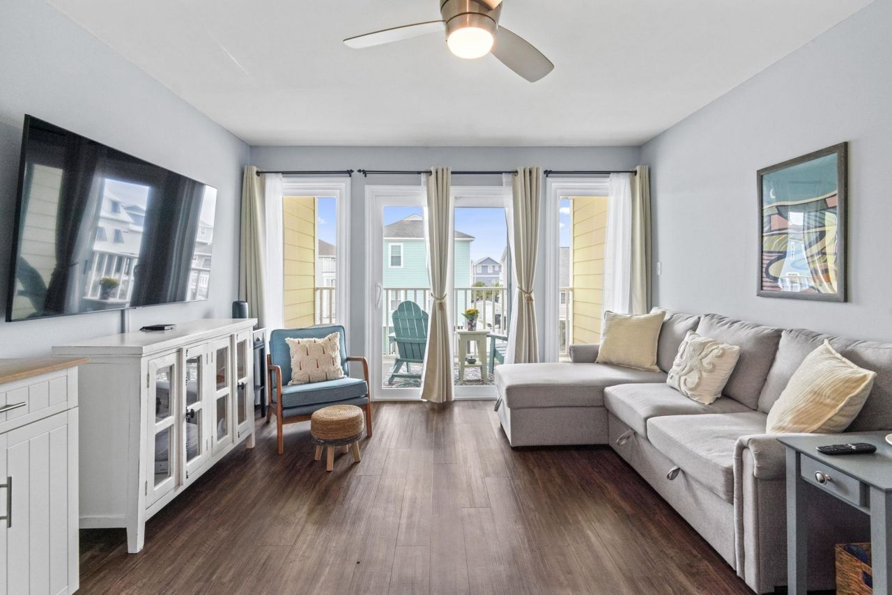 301 N Waccamaw Dr. Photo 8