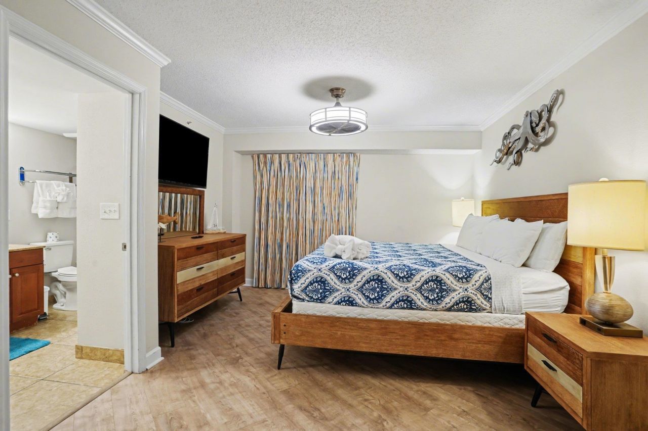 5200 N Ocean Blvd.  Photo 17