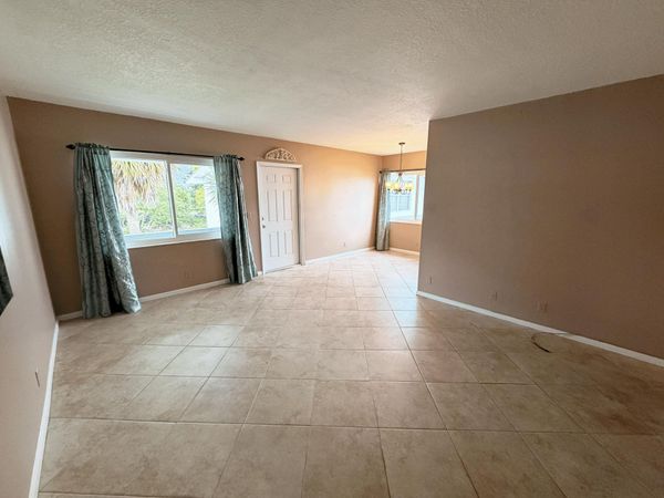 136 Coventry F, West Palm Beach, FL 33417