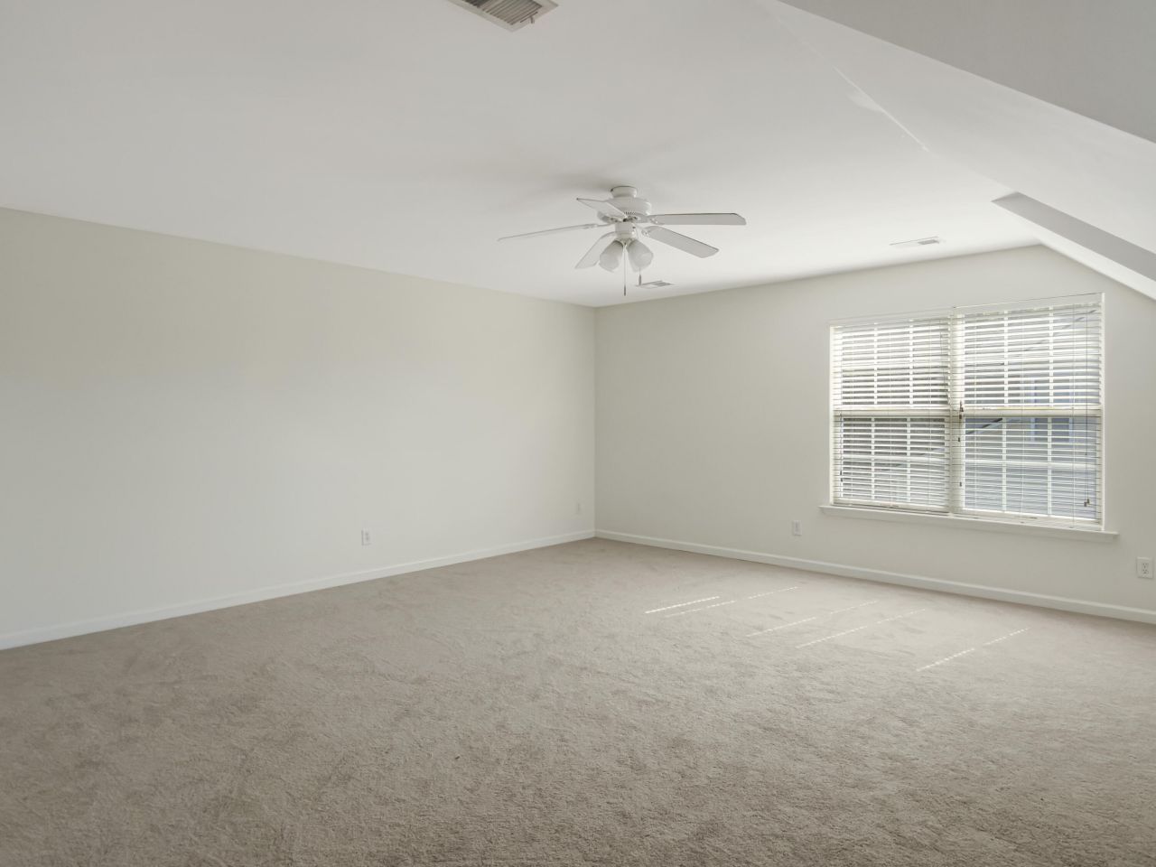 272 Westbrooke Road Photo 13