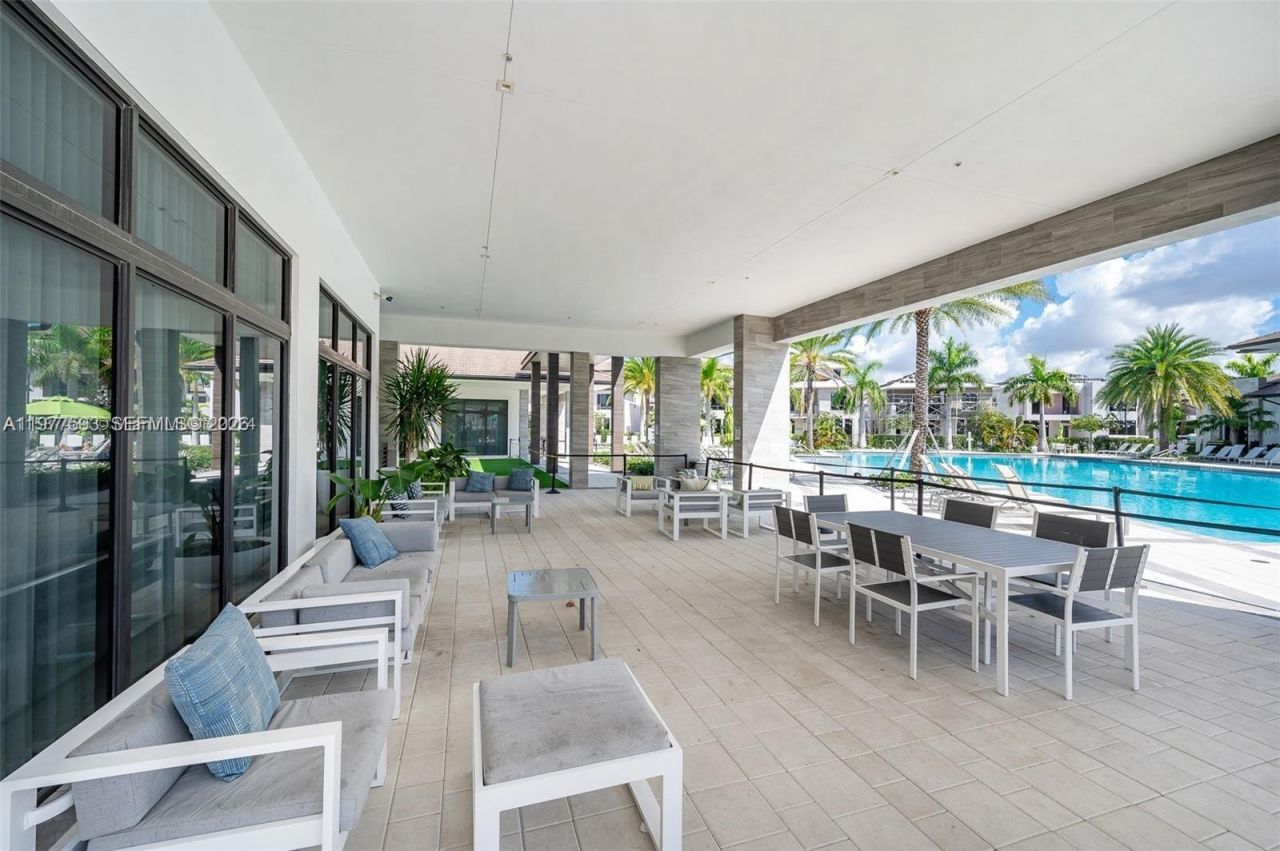 4558 NW 83rd Ave, Unit 4558, Doral, FL 33166 Photo