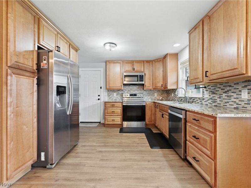 3335 Meadowwood Street NW, Massillon, OH 44646 Photo 10