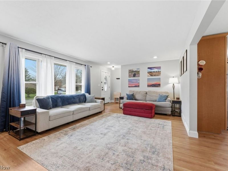 3335 Meadowwood Street NW, Massillon, OH 44646 Photo 6