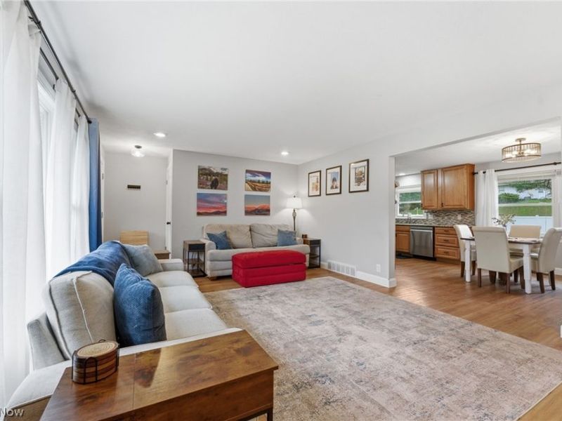 3335 Meadowwood Street NW, Massillon, OH 44646 Photo 8