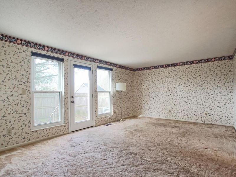 1049 Stratford Court, Loveland, OH 45140 Photo 10