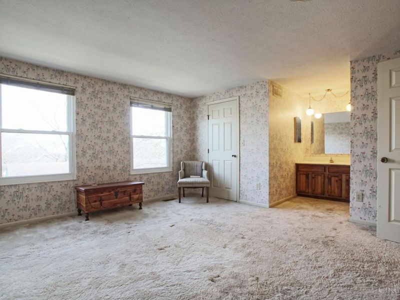 1049 Stratford Court, Loveland, OH 45140 Photo 13