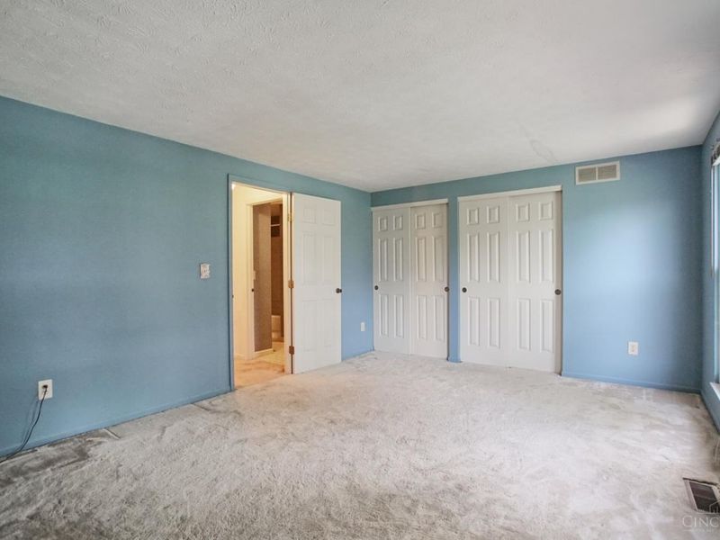 1049 Stratford Court, Loveland, OH 45140 Photo 15