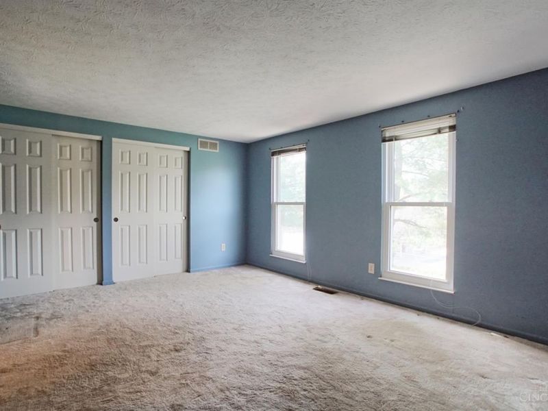 1049 Stratford Court, Loveland, OH 45140 Photo 16