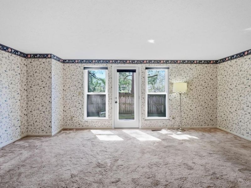 1049 Stratford Court, Loveland, OH 45140 Photo 5