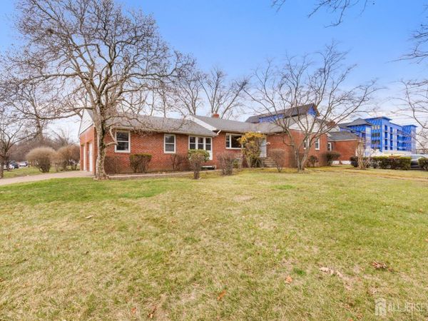 1205 Parkway Avenue , Trenton, NJ 08628