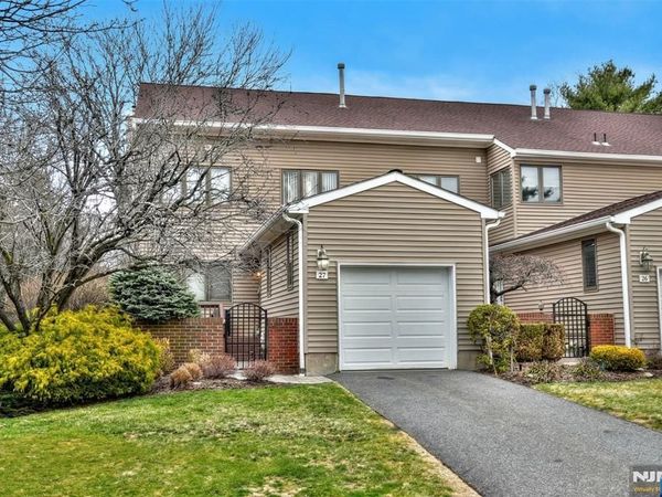 37 Niagara Drive 37, Unit 37, MAHWAH, NJ 07430