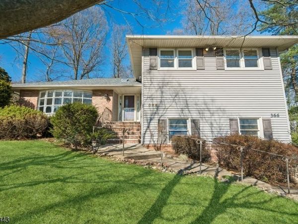 366 Rolling Rock Rd, Mountainside, NJ 07092