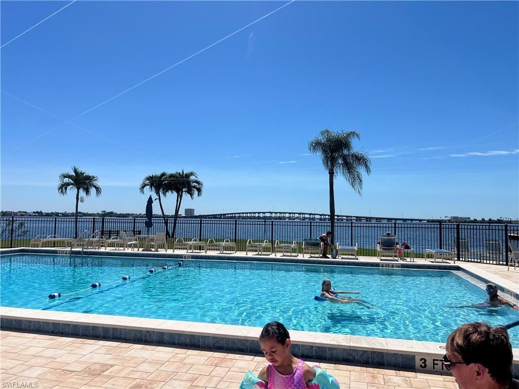 4260 SE 20th Pl , Unit 801, Cape Coral, FL 33904 Photo
