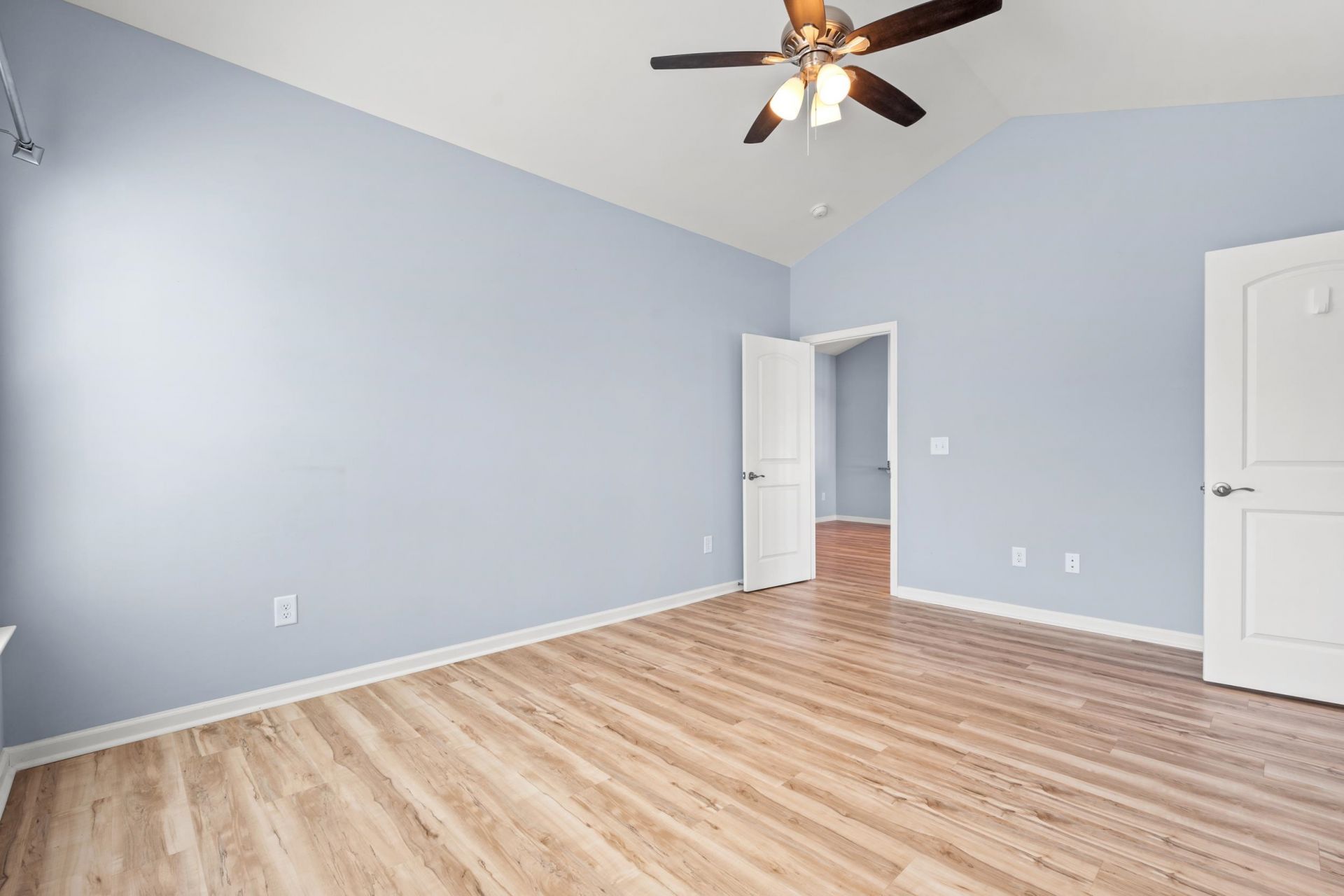 406 Shallow Cove Dr. Photo 12