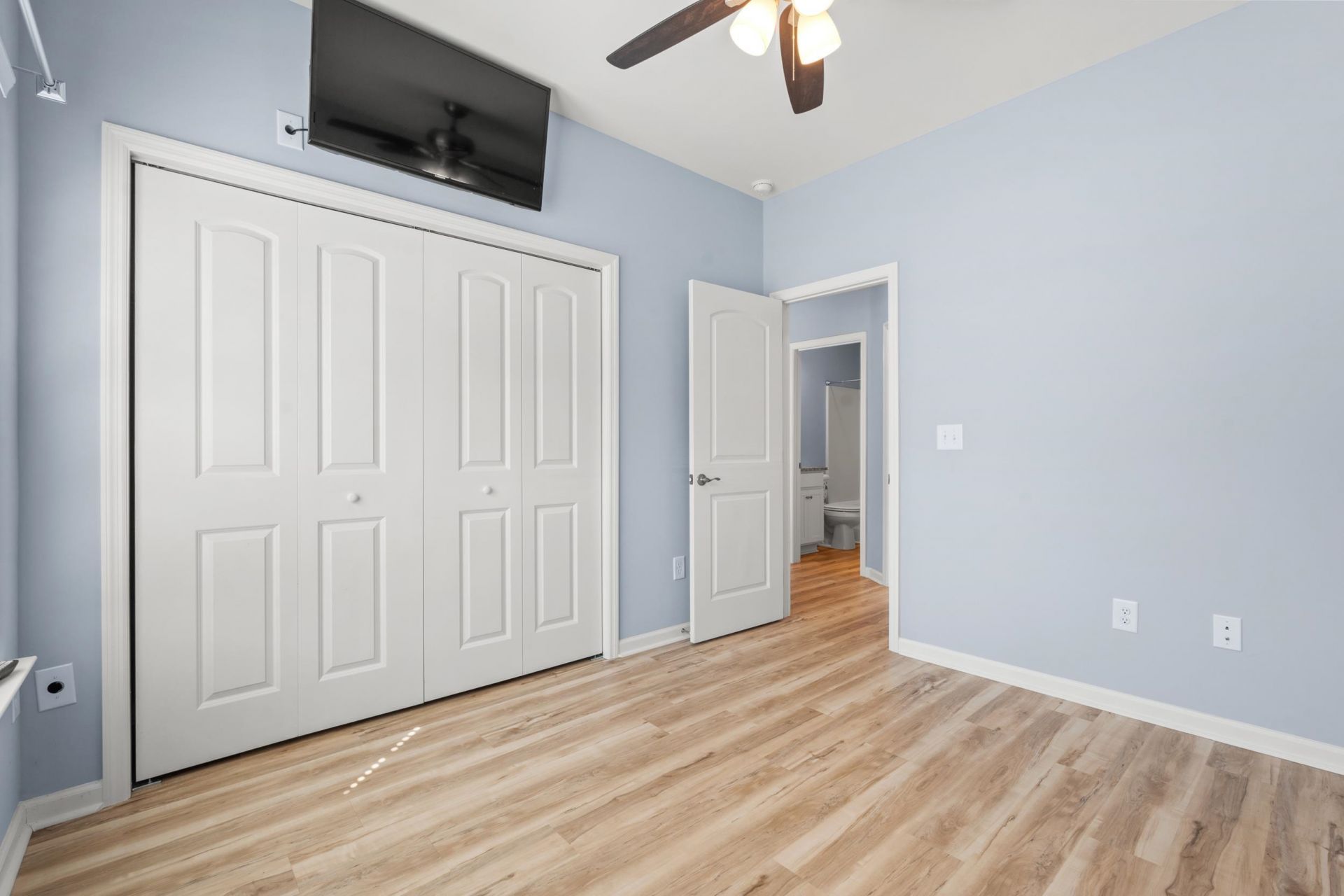 406 Shallow Cove Dr. Photo 16