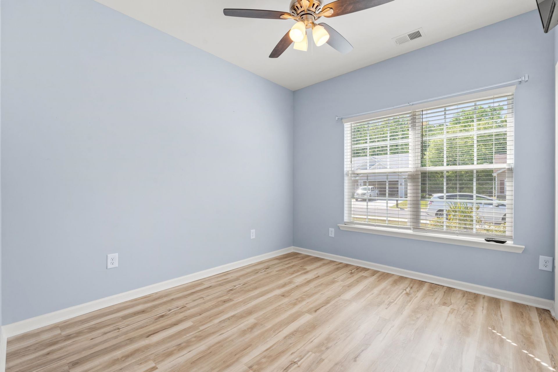 406 Shallow Cove Dr. Photo 17
