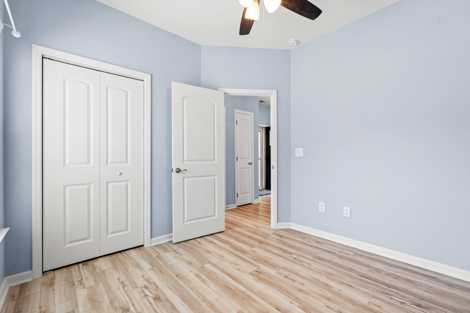 406 Shallow Cove Dr. Photo 20