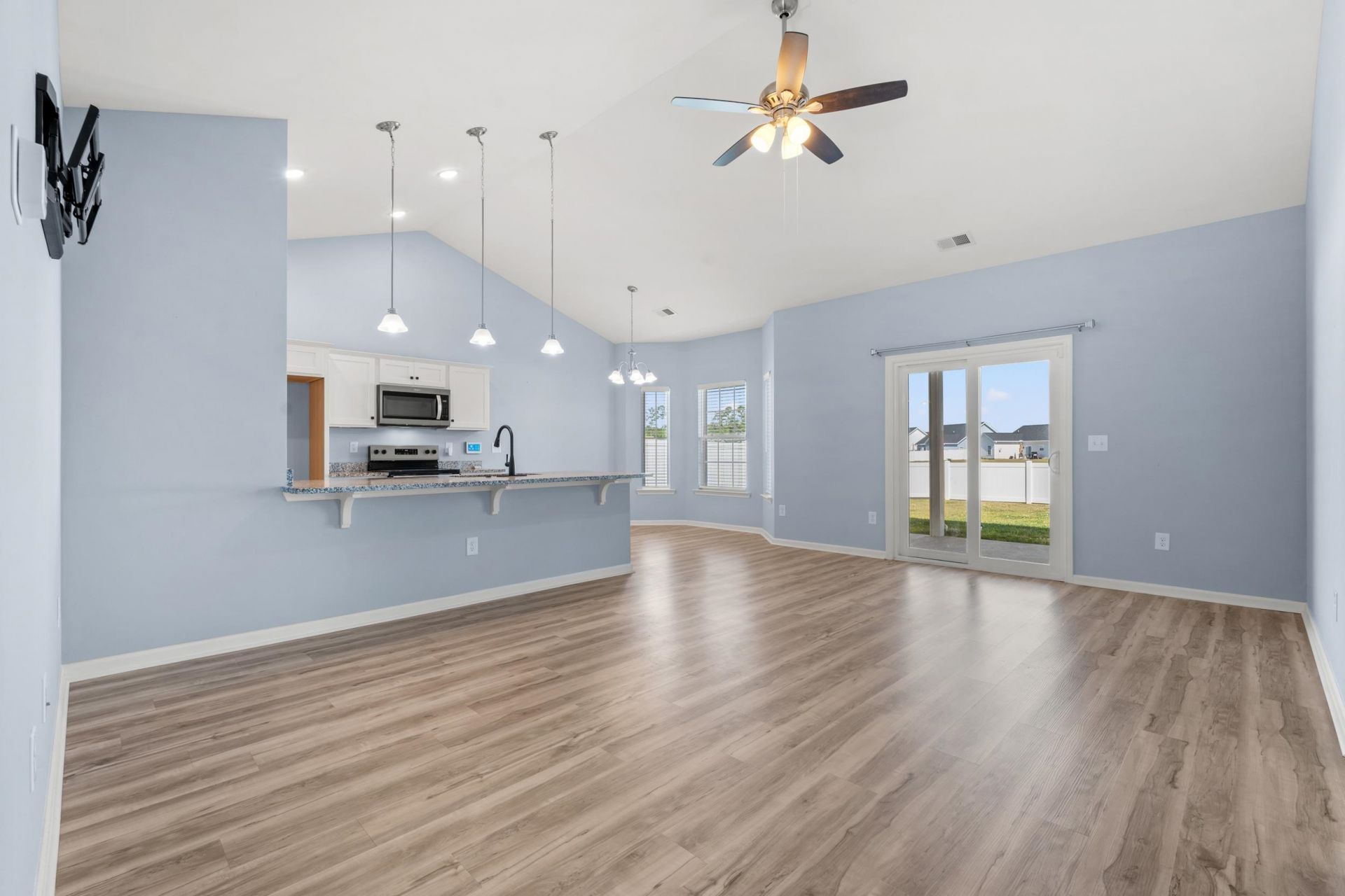 406 Shallow Cove Dr. Photo 4