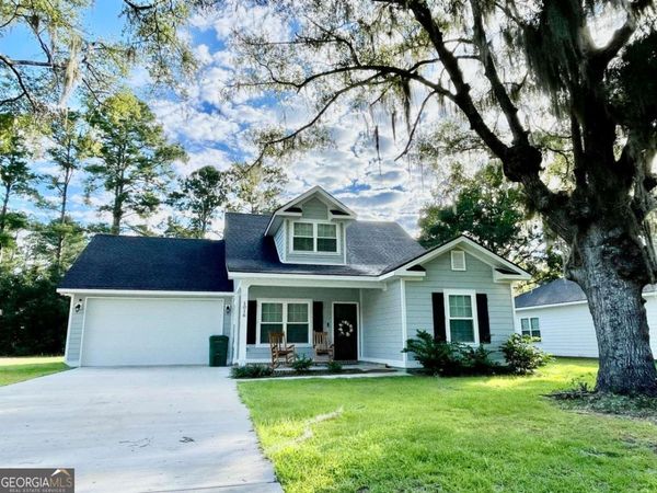 1016 Pine Street, Darien, GA 31305