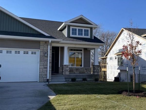 1941 Coquina Ave, Tiffin, IA 52340