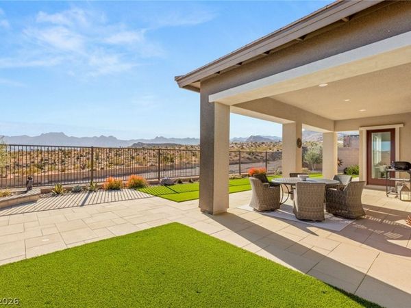 12596 Heritage Heights Drive, Las Vegas, NV 89138