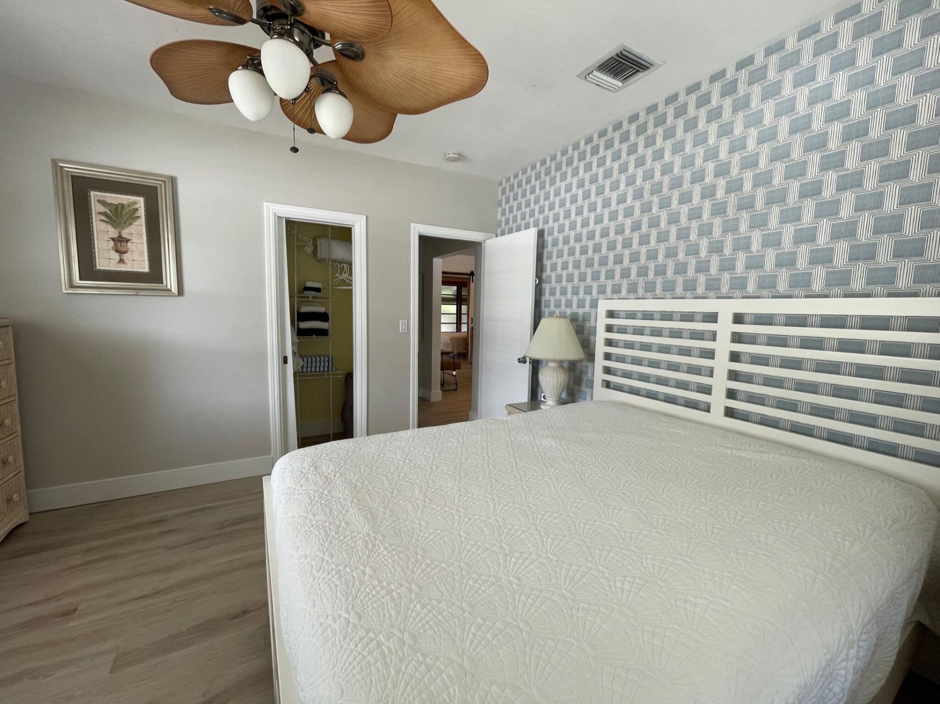 220 N 9th Ave Avenue N, Lake Worth Beach, FL 33460 Photo