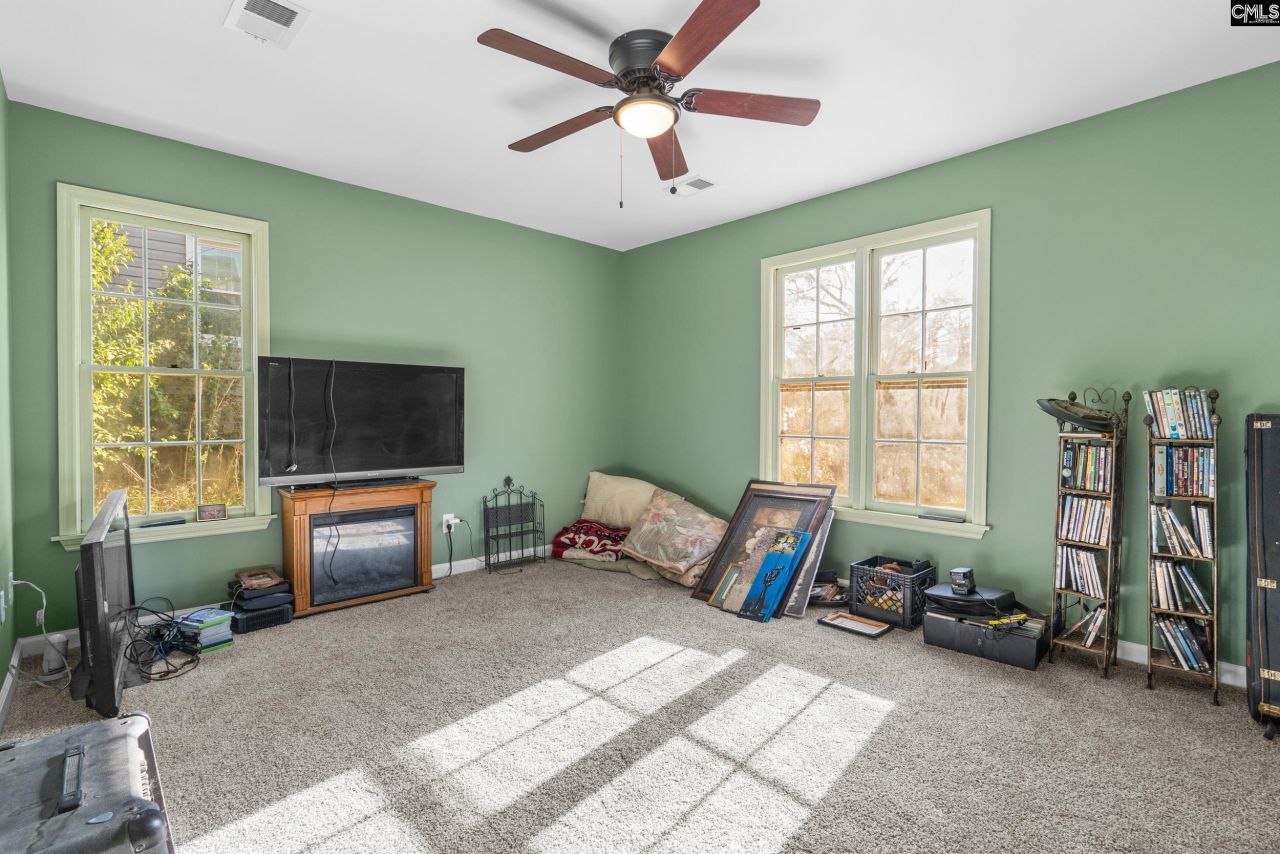 109 Whitby Ct.  Photo 10