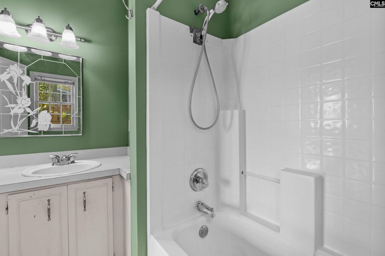 109 Whitby Ct.  Photo 14