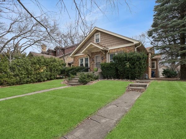 1319 N Ash Street , Waukegan, IL 60085