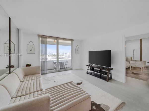 465 Ocean Dr , Unit 1102, Miami Beach, FL 33139