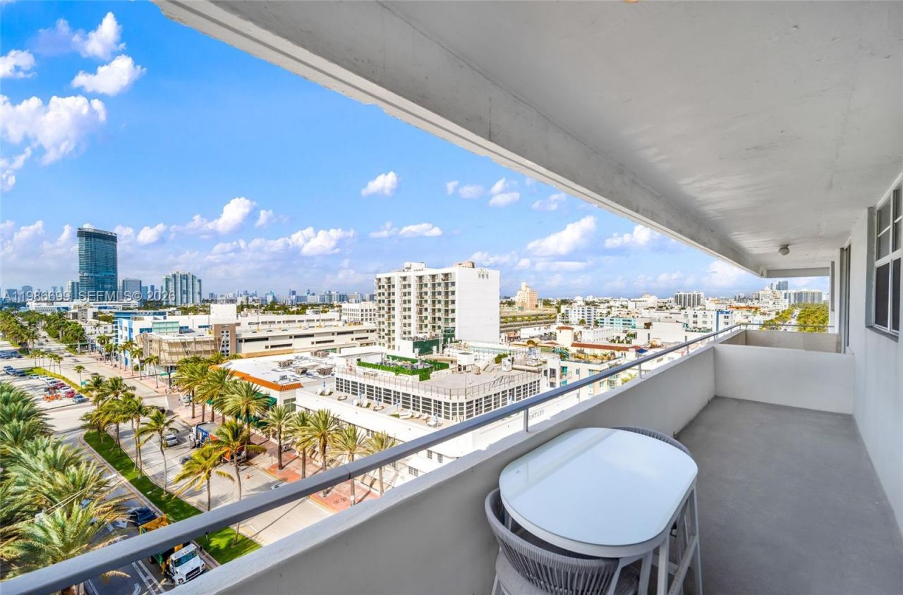 465 Ocean Dr , Unit 1102, Miami Beach, FL 33139 Photo
