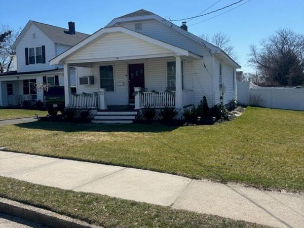 22 W 1st Street , Patchogue, NY 11772