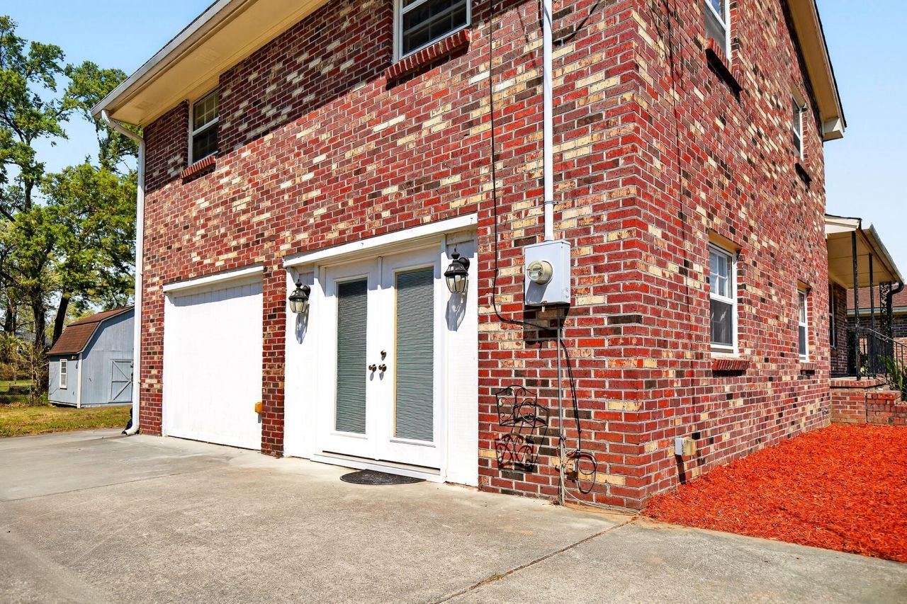 8364 Delhi Road Photo 10