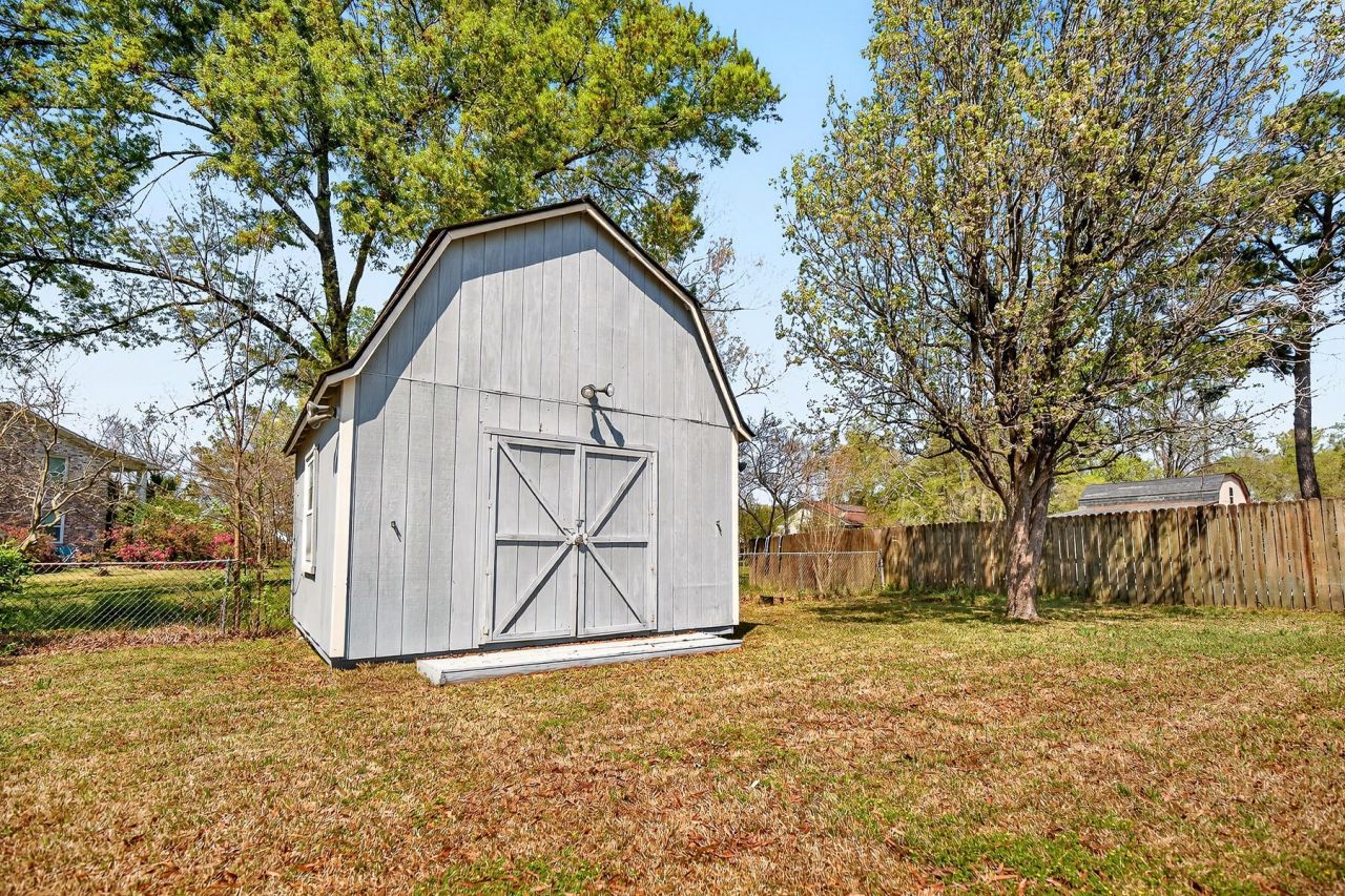 8364 Delhi Road Photo 60