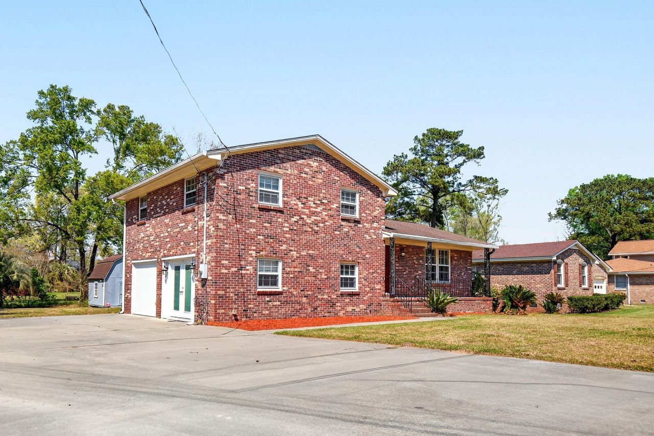 8364 Delhi Road Photo 9