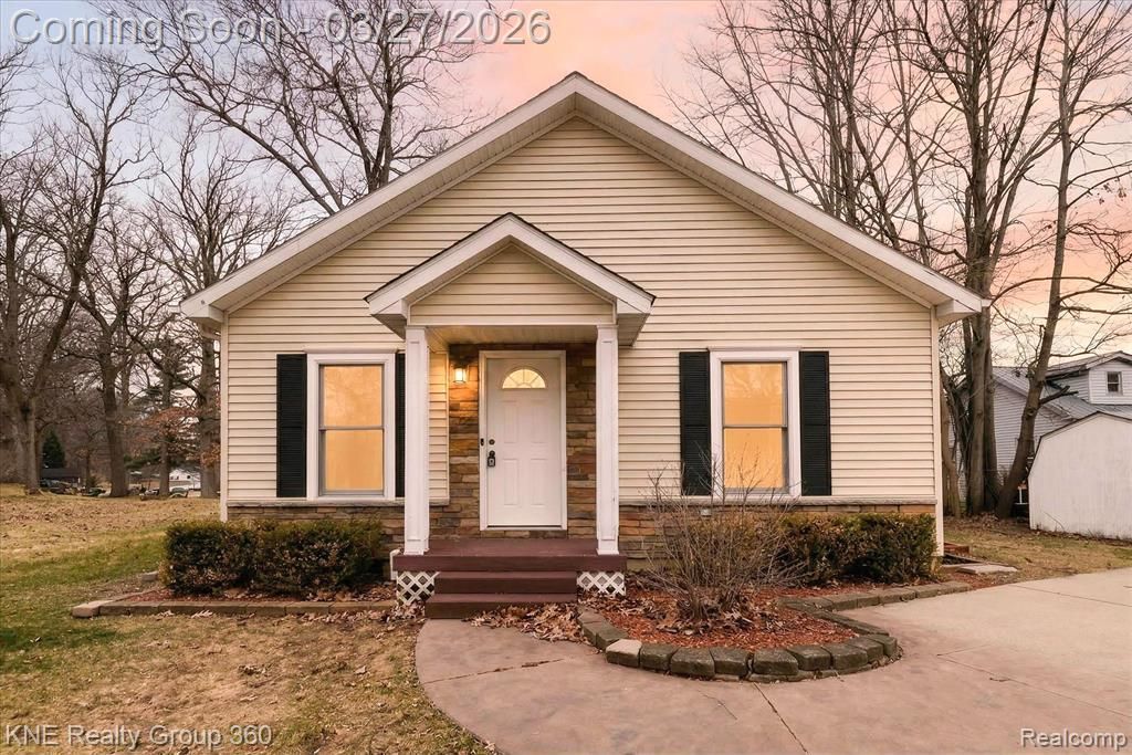 1525 Shoreline Drive, Hartland Township, MI 48353 Main Photo