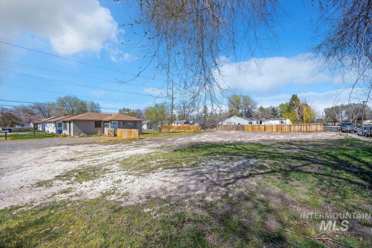 489 Borah Ave, Twin Falls, ID 83301 Main Photo