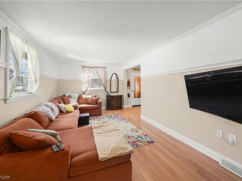 2452 Clara Street, Cuyahoga Falls, OH 44221 Photo 4