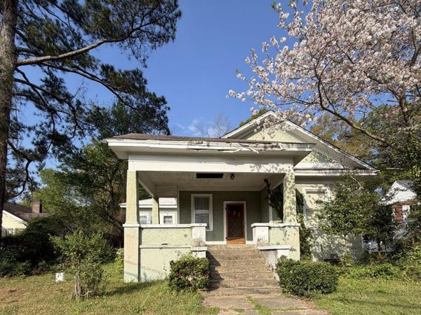 711 11th N, Columbus, MS 39701