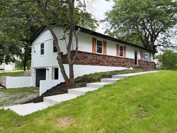 23718 S State Route 291 Highway, Harrisonville, MO 64701
