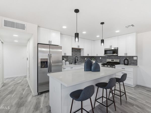 10547 W Sun City Boulevard, Sun City, AZ 85351