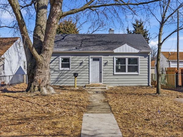 222 Park Drive , Joliet, IL 60436