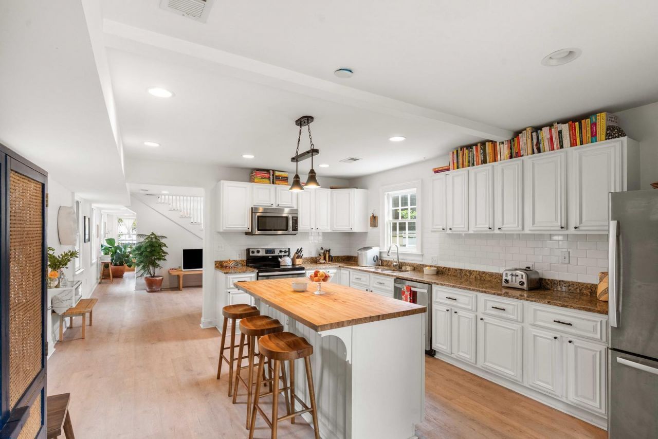 19 Gordon Street Photo 11