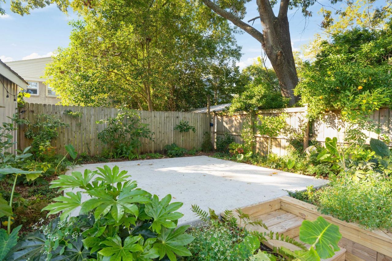 19 Gordon Street Photo 40